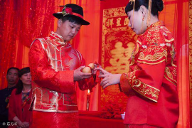 我刚结婚不久就面临离婚的困境，需要怎么处理？